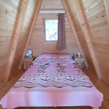 Suncani Brijeg Eco Village 普拉夫 外观 照片