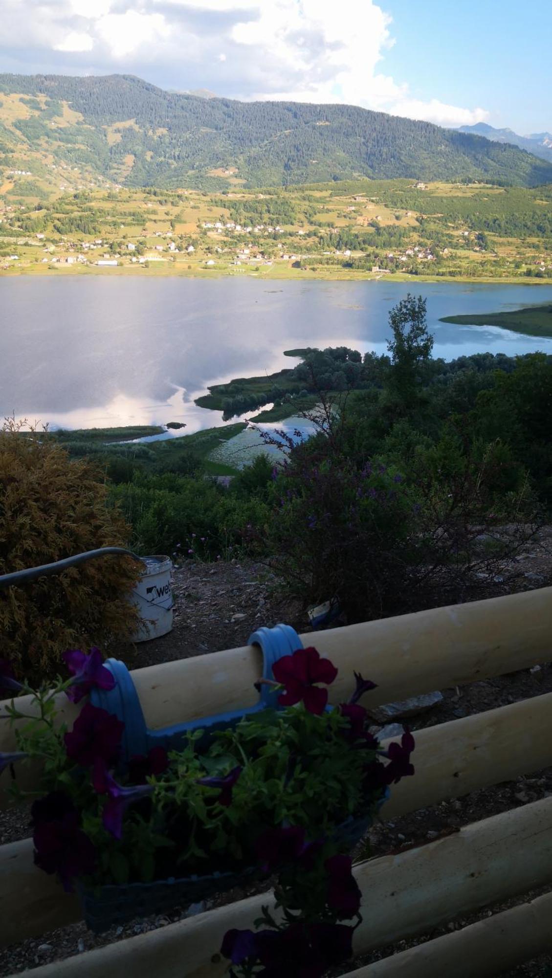Suncani Brijeg Eco Village 普拉夫 外观 照片